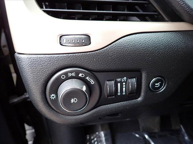 used 2015 Jeep Cherokee car, priced at $13,998