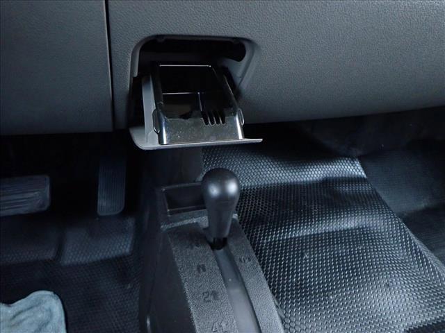 used 2013 Chevrolet Silverado 1500 car, priced at $17,998