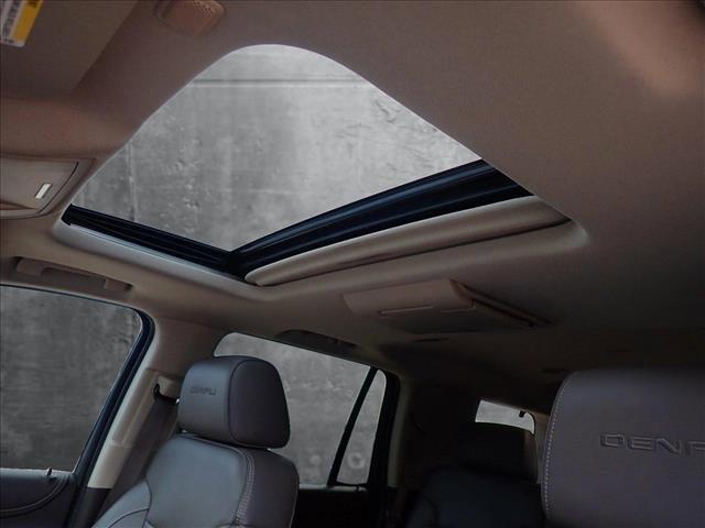used 2016 GMC Yukon car, priced at $19,598