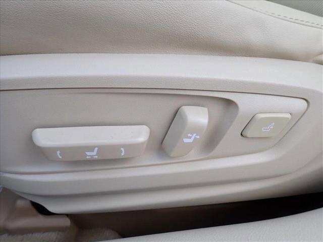 used 2014 Lexus ES 300h car, priced at $16,798