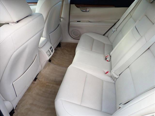 used 2014 Lexus ES 300h car, priced at $16,798