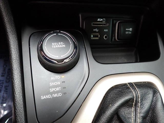 used 2017 Jeep Cherokee car, priced at $13,798