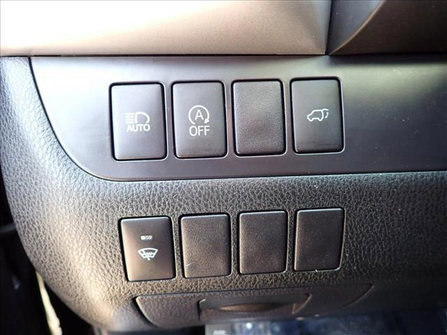 used 2018 Toyota Highlander car, priced at $31,998