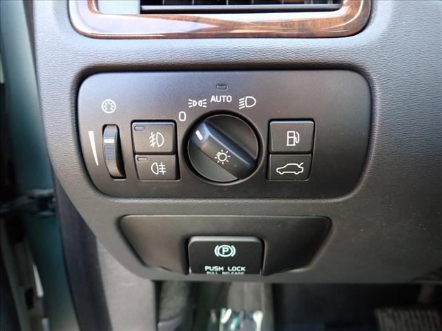 used 2013 Volvo XC70 car, priced at $10,398