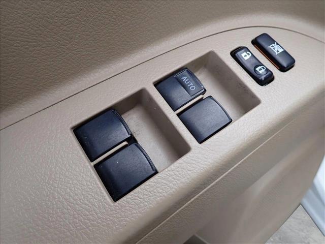 used 2012 Toyota Highlander Hybrid car, priced at $8,598