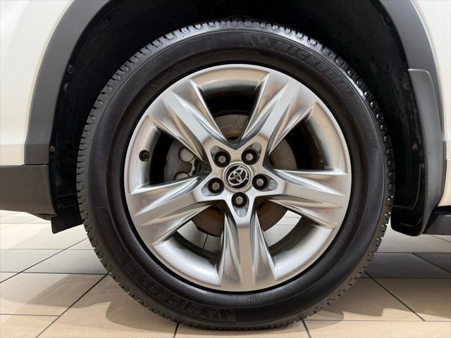 used 2016 Toyota Highlander car, priced at $24,982
