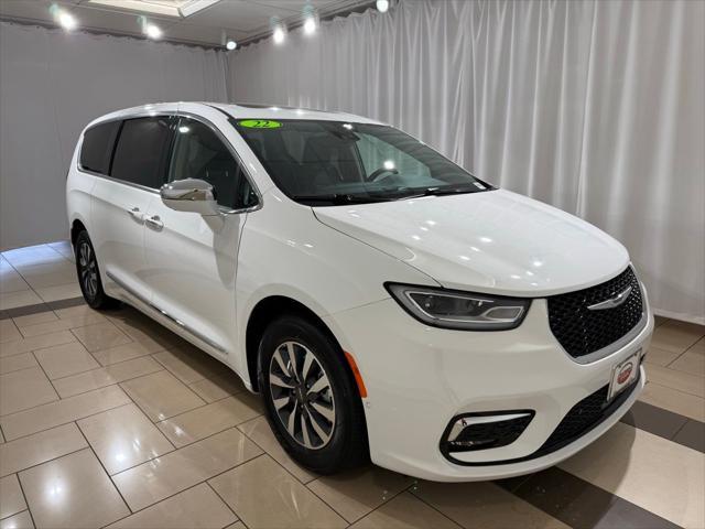 used 2022 Chrysler Pacifica Hybrid car, priced at $32,592