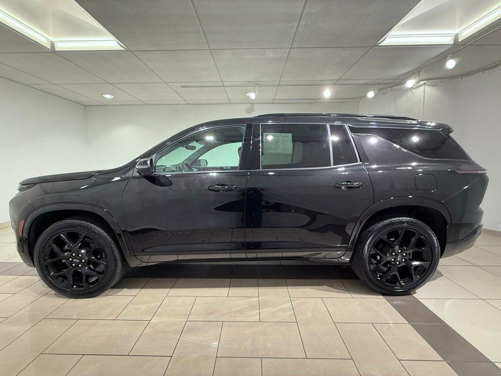 used 2024 Chevrolet Traverse car, priced at $50,404