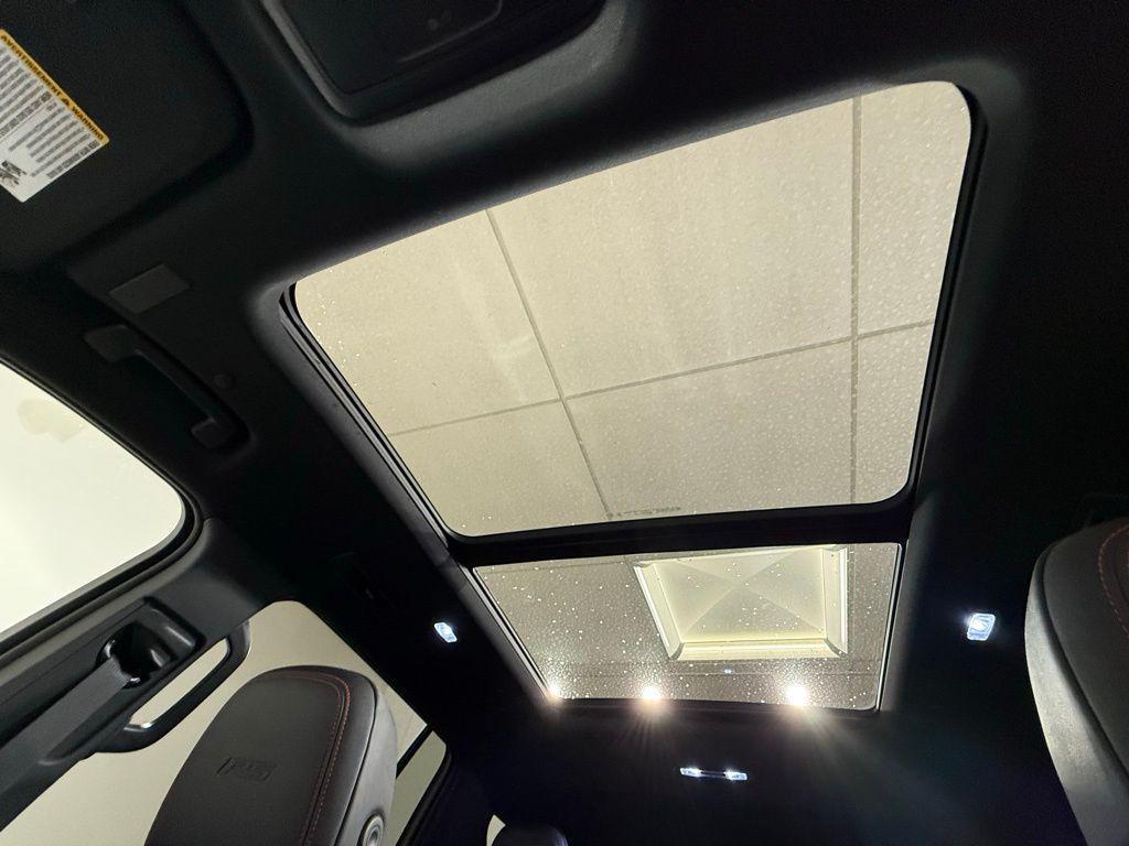 used 2024 Chevrolet Traverse car, priced at $50,404