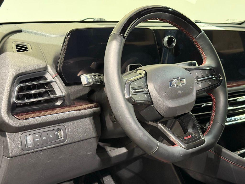 used 2024 Chevrolet Traverse car, priced at $50,404