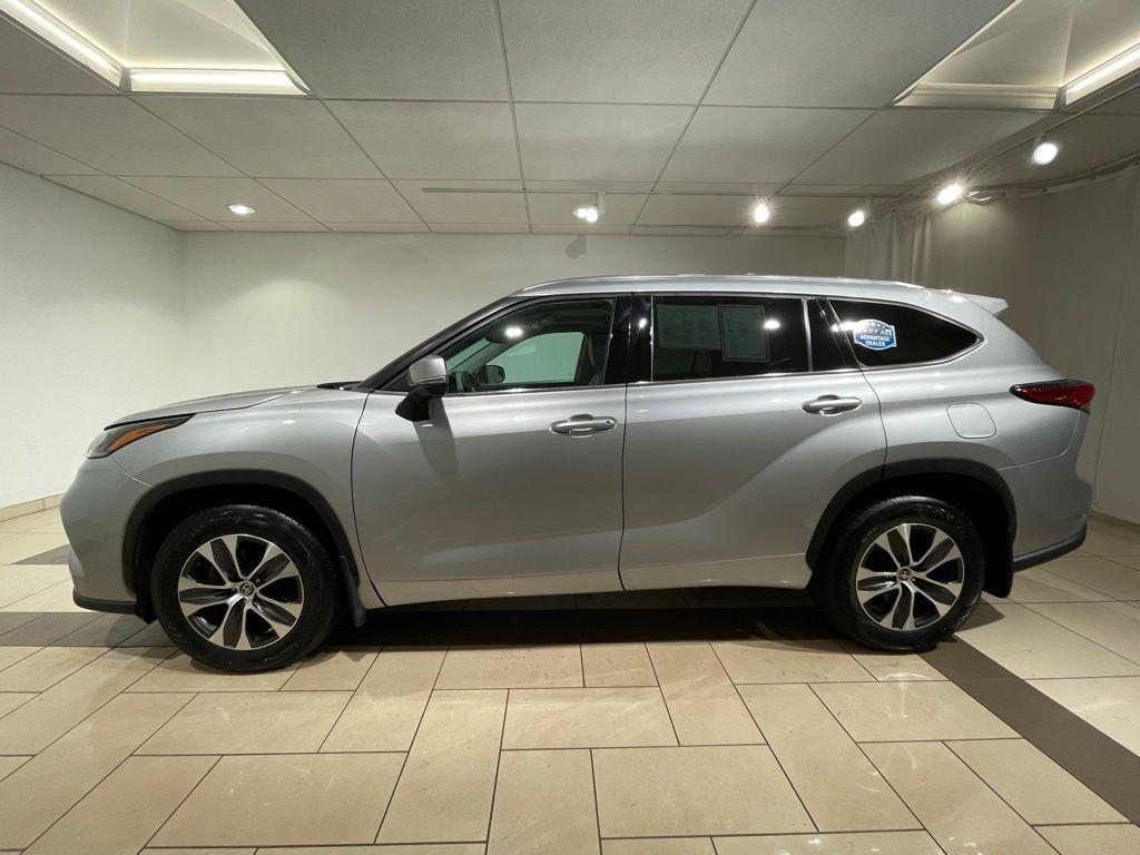 used 2021 Toyota Highlander car, priced at $36,704