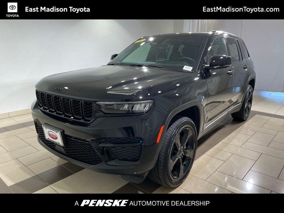 used 2024 Jeep Grand Cherokee car, priced at $37,997