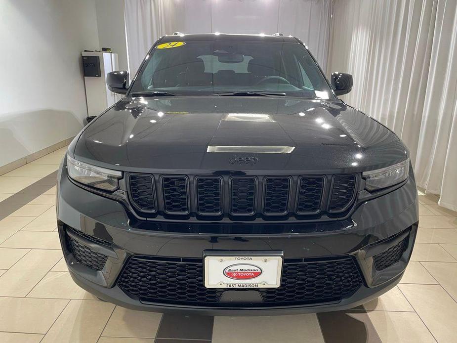 used 2024 Jeep Grand Cherokee car, priced at $37,997