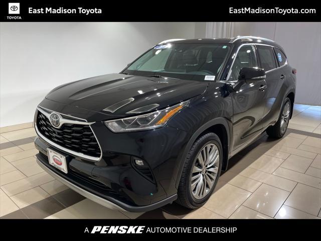 used 2020 Toyota Highlander car, priced at $36,997