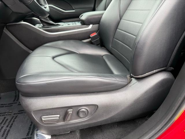 used 2021 Toyota Highlander car, priced at $37,633
