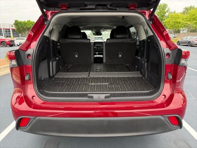 used 2021 Toyota Highlander car, priced at $37,633