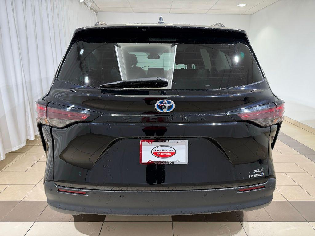 used 2023 Toyota Sienna car, priced at $38,996