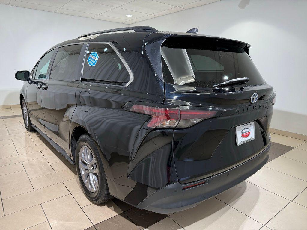 used 2023 Toyota Sienna car, priced at $38,996
