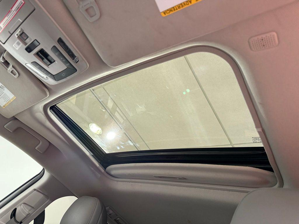 used 2023 Toyota Sienna car, priced at $38,996