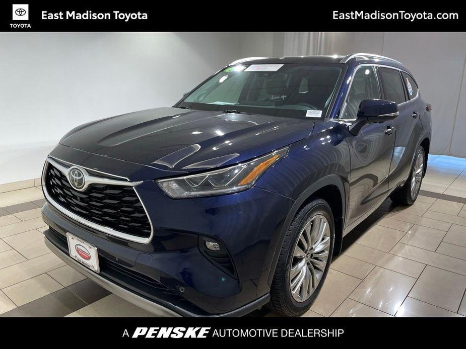 used 2024 Toyota Highlander car, priced at $52,403