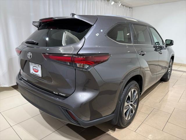 used 2024 Toyota Highlander car, priced at $39,704
