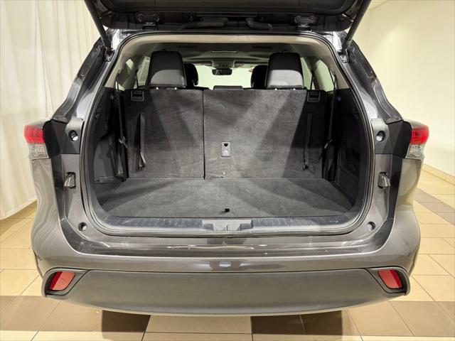used 2024 Toyota Highlander car, priced at $39,704