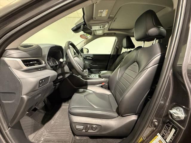 used 2024 Toyota Highlander car, priced at $39,704