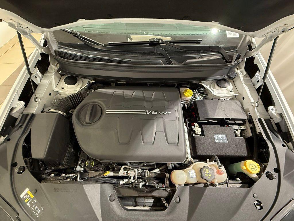 used 2020 Jeep Cherokee car, priced at $17,906