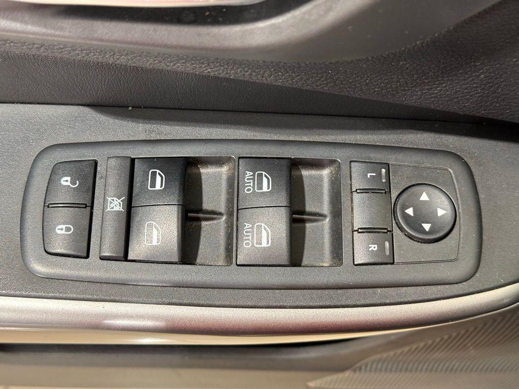 used 2020 Jeep Cherokee car, priced at $17,906