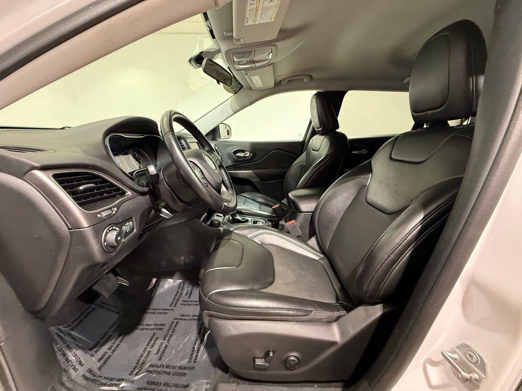 used 2020 Jeep Cherokee car, priced at $17,906