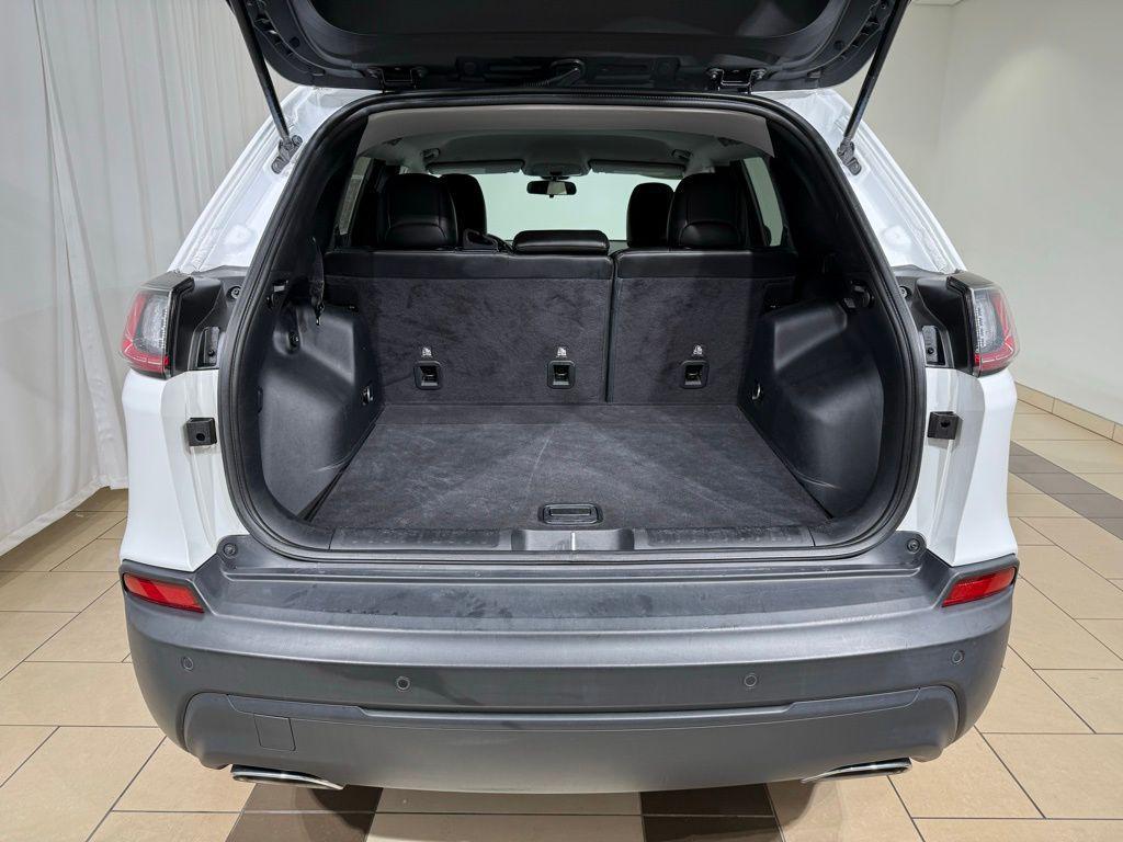 used 2020 Jeep Cherokee car, priced at $17,906