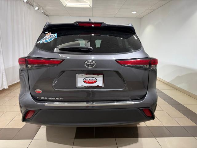 used 2023 Toyota Highlander car, priced at $33,992
