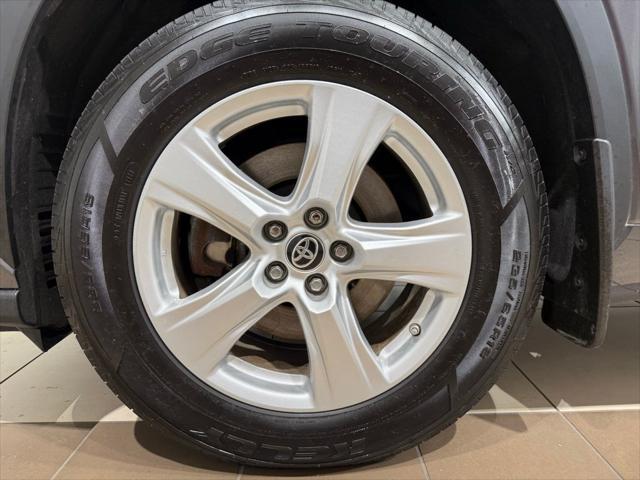 used 2023 Toyota Highlander car, priced at $33,992