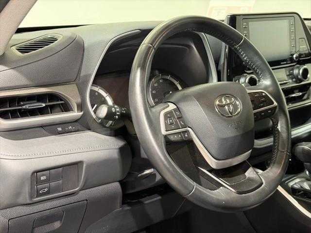 used 2022 Toyota Highlander car, priced at $36,982