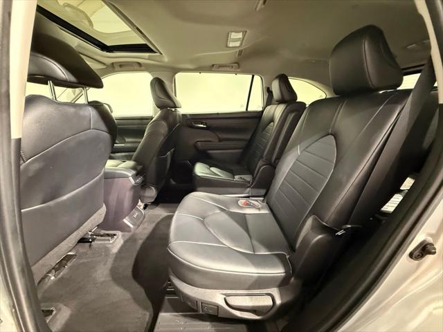 used 2022 Toyota Highlander car, priced at $36,982