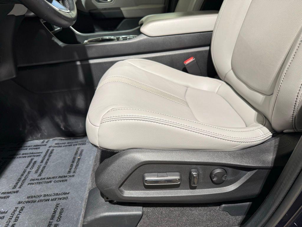 used 2023 Honda Pilot car, priced at $40,618