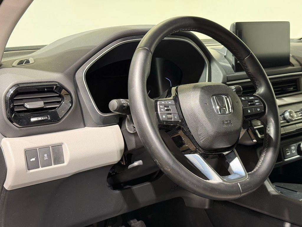 used 2023 Honda Pilot car, priced at $40,618