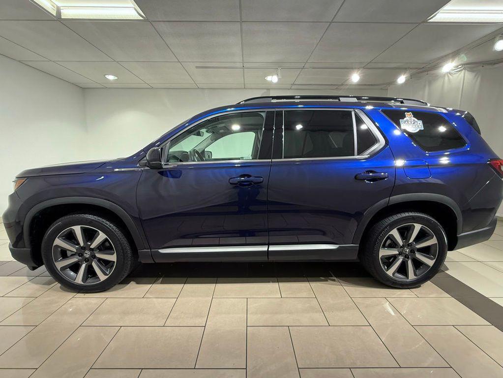 used 2023 Honda Pilot car, priced at $40,618