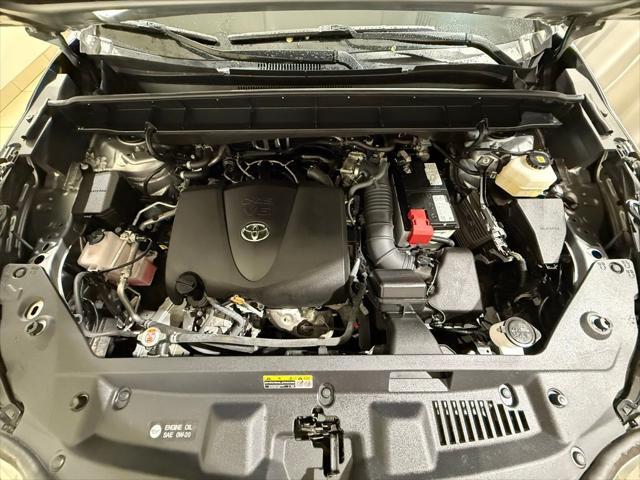 used 2022 Toyota Highlander car, priced at $38,994