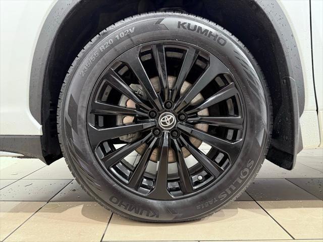 used 2023 Toyota Highlander car, priced at $42,992
