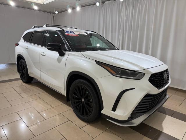 used 2023 Toyota Highlander car, priced at $42,992