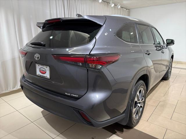 used 2024 Toyota Highlander car, priced at $42,708