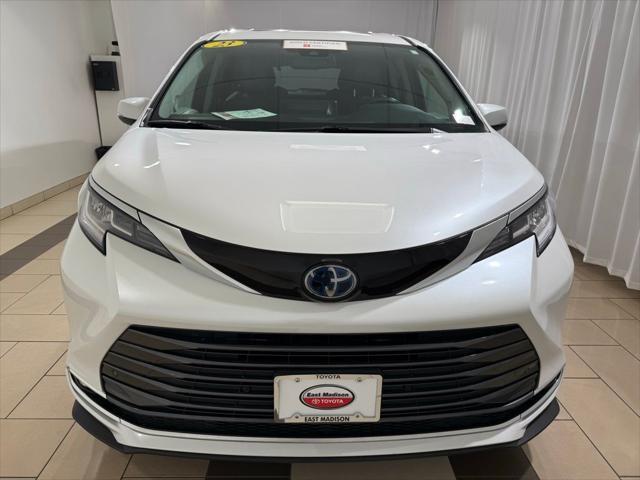used 2023 Toyota Sienna car, priced at $50,993