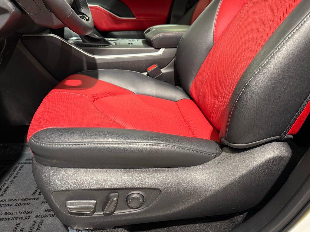 used 2023 Toyota Highlander car, priced at $42,982