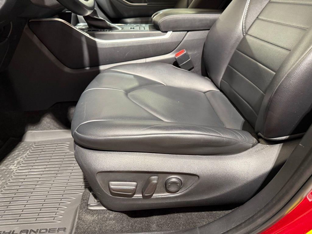 used 2023 Toyota Highlander car, priced at $37,713