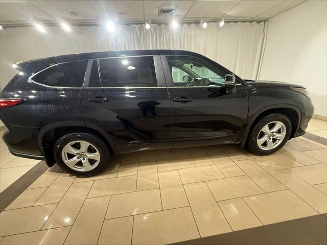 used 2023 Toyota Highlander car, priced at $34,982
