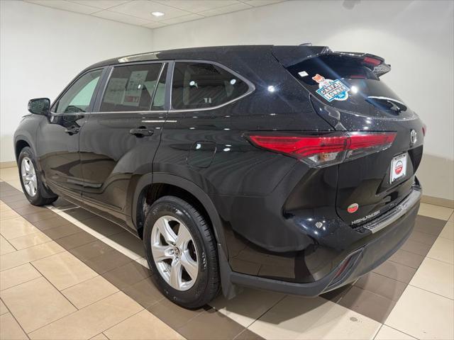 used 2023 Toyota Highlander car, priced at $34,982