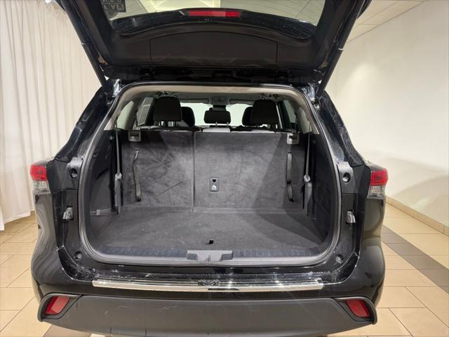 used 2023 Toyota Highlander car, priced at $34,982