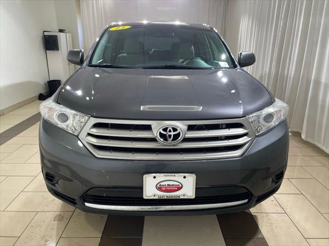 used 2013 Toyota Highlander car, priced at $16,998