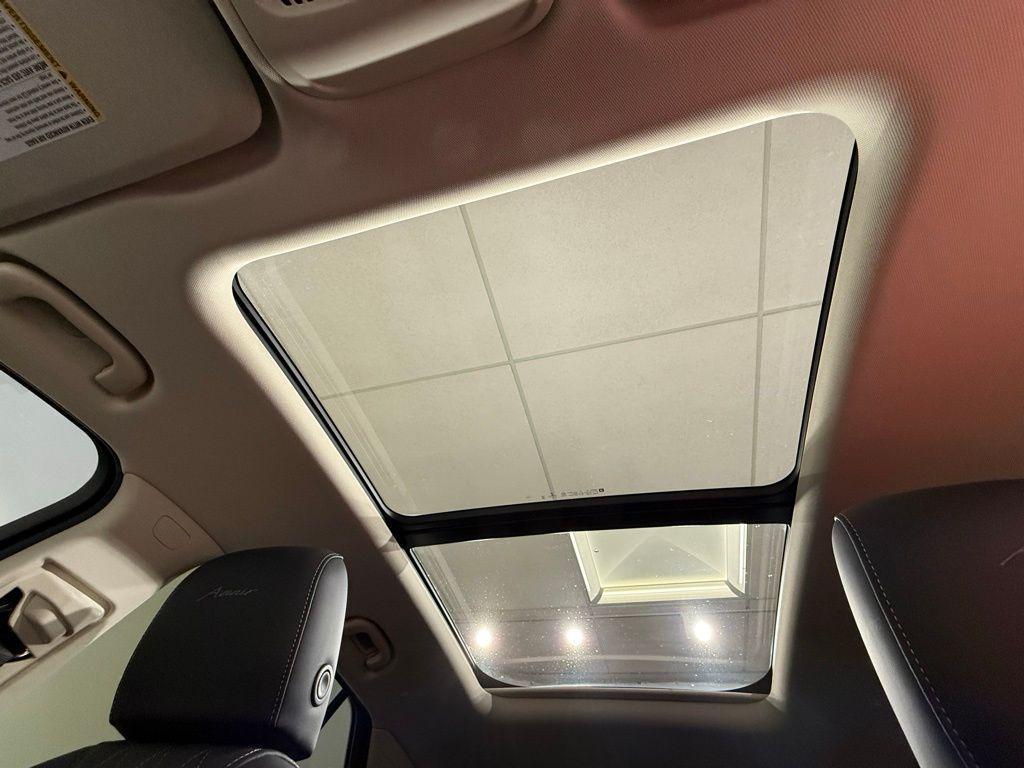 used 2023 Buick Envision car, priced at $33,982